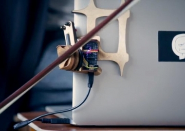 როგორ ვაქციოთ ლეპტოპი ვიოლინოდ: კოკა ნიკოლაძის ინსტრუმენტული ექსპერიმენტები