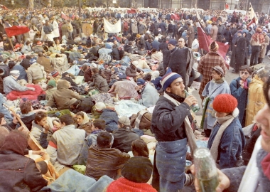 9 აპრილი - დარბევის ღამისა და საპროტესტო აქციის უნიკალური ფოტომასალა