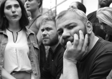 ადამიანები სისტემის წინააღმდეგ