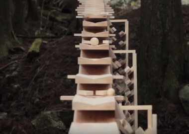 ტყეში ბახის მელოდიას გიგანტური იაპონური ქსილოფონი მოგასმენინებთ