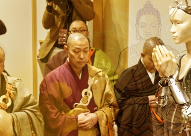 ბუდისტი რობოტი იაპონიაში ღვთისმსახურებას აღასრულებს