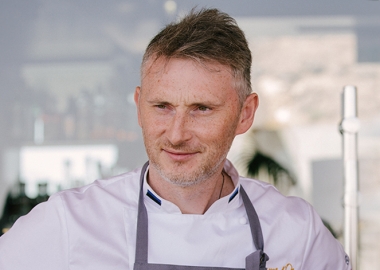 პოპკორნის კრევეტები, ქართული ბურატა და გოლფი Tbilisi Hills-ში