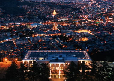 რესტორნები ქალაქის მთავარ სიმბოლოებთან - თბილისში, სიეტლში, პრაღაში, ბერლინსა და პარიზში