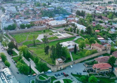 სად ვჭამოთ თელავში? - მწერალი Torresa Mossy კულინარიული გიდის როლში