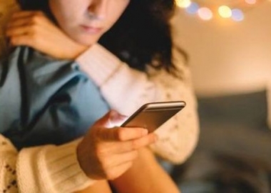 როგორ ვწეროთ სუიციდზე, მათ შორის არაჟურნალისტებმაც - ფსიქოლოგის რეკომენდაციები