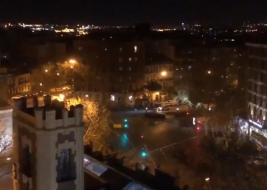 ფანჯრებიდან გადმომდგარმა მთელმა ესპანეთმა ქვეყნის ექიმებს ტაში დაუკრა