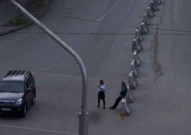 აივნიდან გადაღებული აღდგომა 2020 - კარანტინი ქართულად, მოტობურთის ელემენტებით