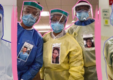 ექიმები პაციენტების დასანახავად სპეცტანსაცმელზე საკუთარ გაღიმებულ ფოტოებს იმაგრებენ