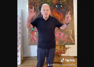 ენტონი ჰოპკინსი TikTok-ზე დარეგისტრირდა - ვიდეო