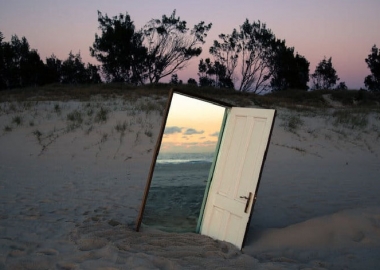 ირანელი ხელოვანის თვალისმომჭრელი სარკის ინსტალაციები