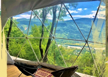 ხის სახლები საქართველოში, სადაც პანდემიის შემდეგ ზაფხულში დასვენებას შეძლებთ