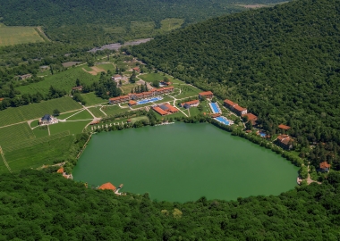 ზღაპრული შვებულება - 10 მიზეზი - ვინ და რატომ უნდა წავიდეს ლოპოტაზე