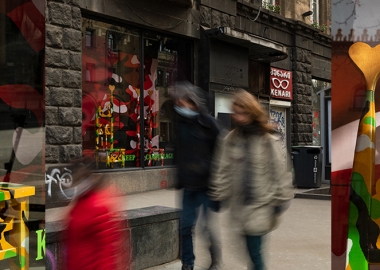 Window Project-ი წარმოგიდგენთ გელა წულაძის ინსტალაციას სახელწოდებით „Keep Camouflage“.