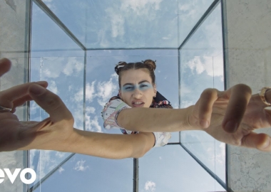 Creams ახალი მუსიკალური ვიდეო-რგოლი - SLEEP ON ME Vevo -ზე გავრცელდა