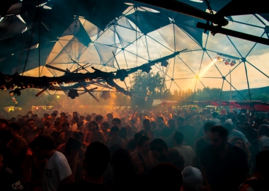 EYESTAGE  და ZION GARDEN - გამორჩეული კონცეფციის ღამის სცენები, რომლებიც Tbilisi Open Air-ზე გველოდება