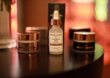კოსმეტიკის ქართულ ბაზარზე ახალი ბრიტანული ბრენდი Revolution Skincare გამოჩნდა