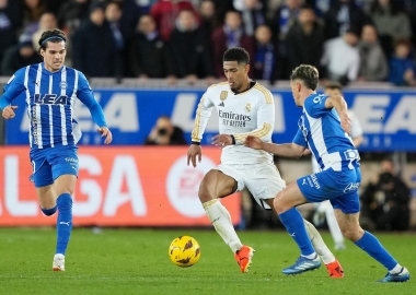 საფეხბურთო მოედნებზე და მათ მიღმა